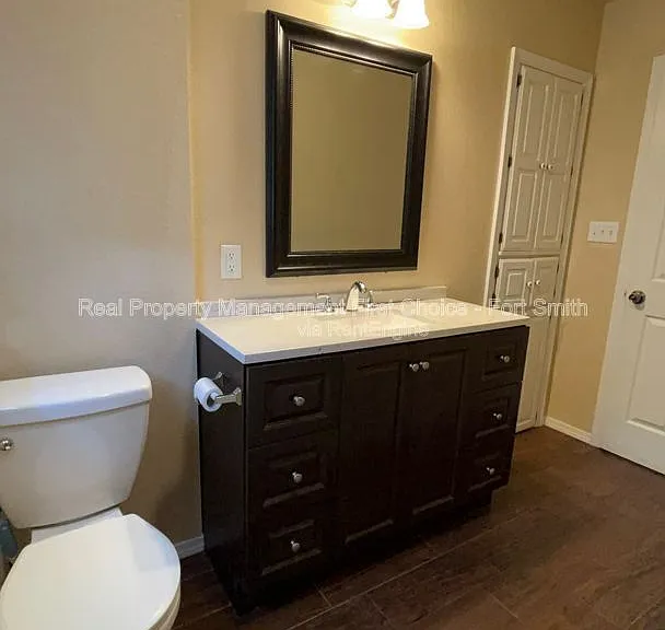 16 Charmont Dr — Photo 23