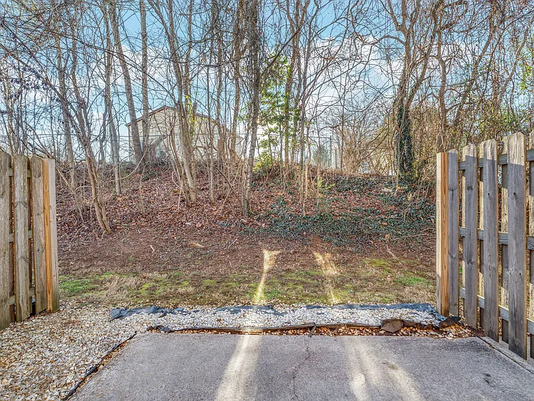354 Indian Hills Cir — Photo 18
