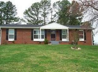 1502 Pine Tree Dr, Clarksville, TN 37042