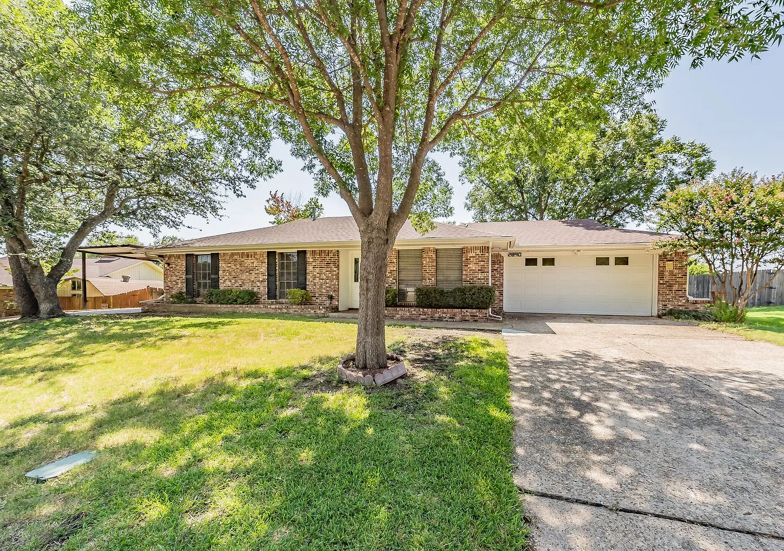 Welcome to this beautifully updated 4 bedroom single story home nestled in West Fort Worth! — Photo 1