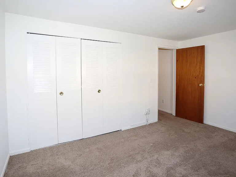 Plymouth Meeting Apartments — Photo 7