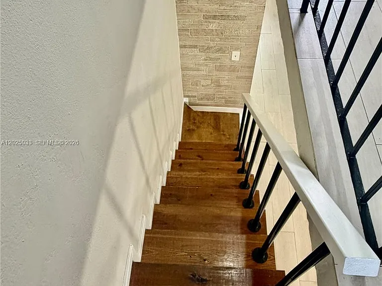 1705 W 57th St #506 — Photo 29