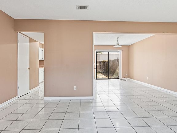 2nd image of 3902 Solano Rd