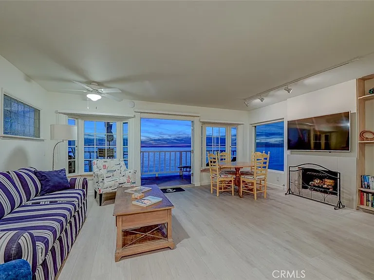 1021 Gaviota Dr — Photo 1