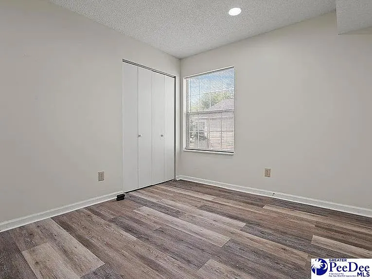 701 Coventry Ln — Photo 20