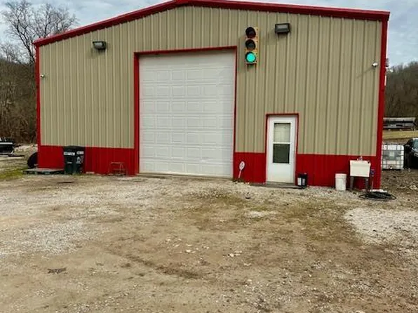 Walden Ln, Saint Albans, WV 25177