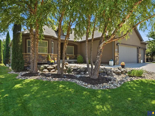 9345 Ravenwood Ln, Lincoln, NE 68526