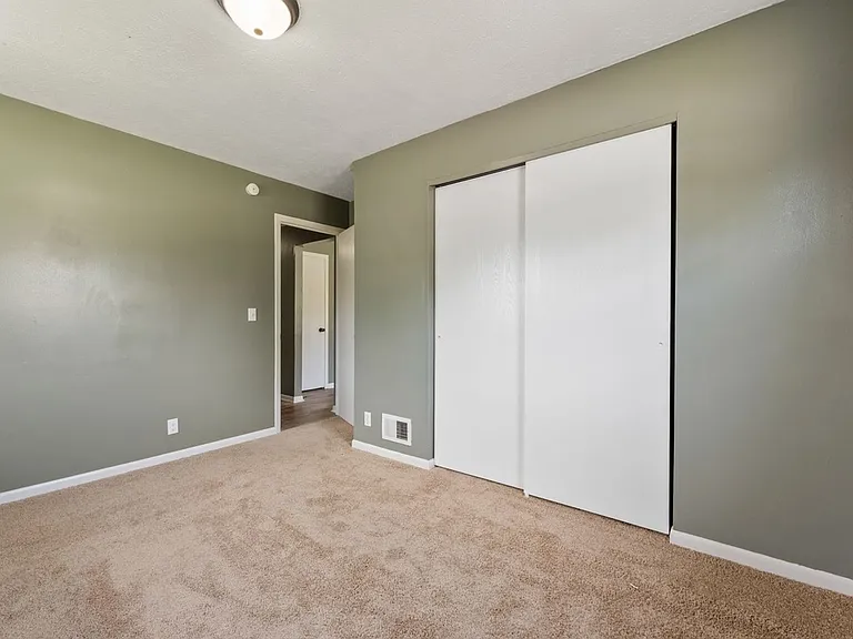 4655 Curtis Ave — Photo 14