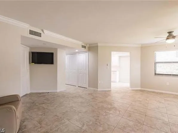 1522 Mainsail Dr Unit 6, Naples, FL 34114