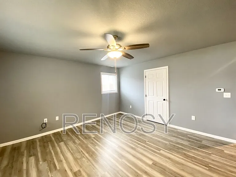 217 E Front St #B — Photo 13