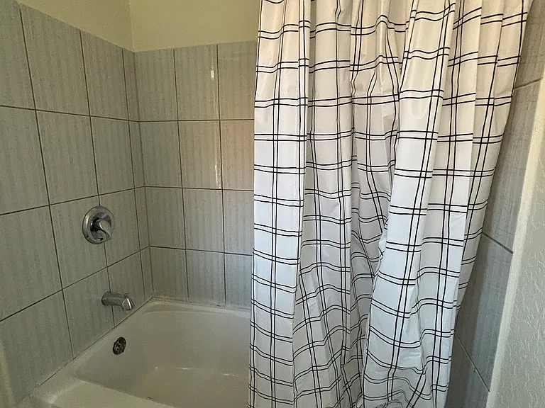 2414 W Broadway Ave #2 — Photo 13
