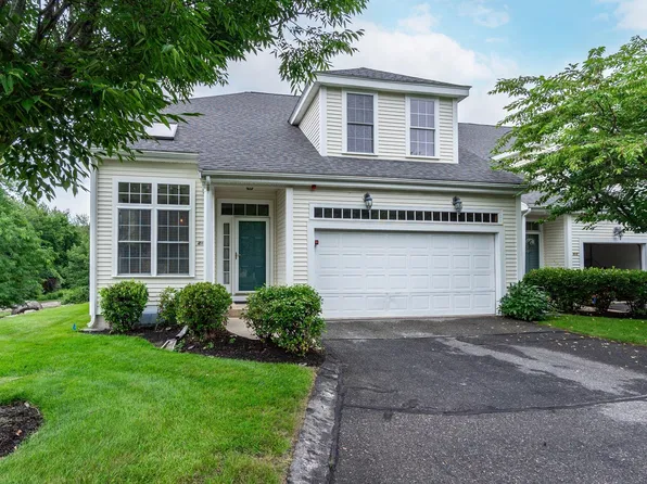4 Kingson Ln Unit 1, Medway, MA 02053