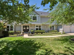 16402 Sundance Creek Ct, Chesterfield, MO 63005