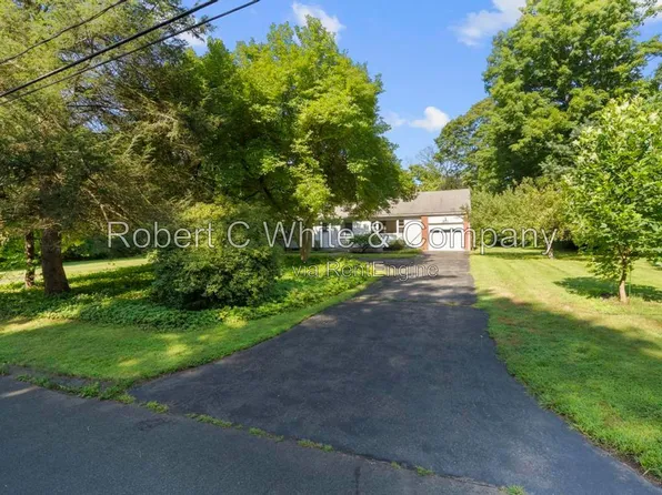 851 Ward Ln, Cheshire, CT 06410
