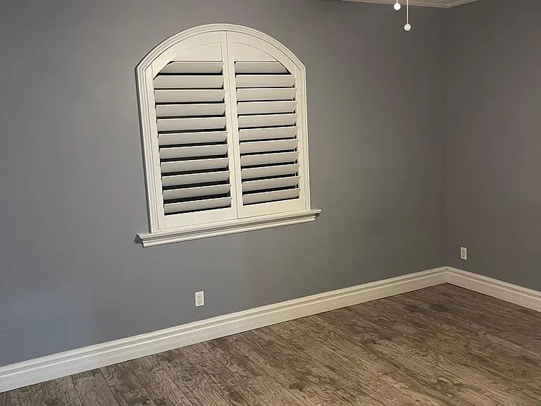 2502 Rockefeller Ln — Photo 4