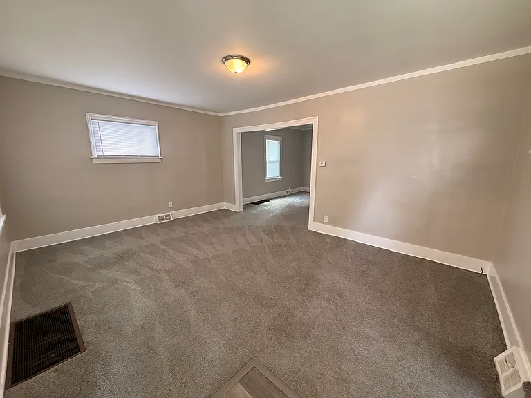 406 Utah St — Photo 2