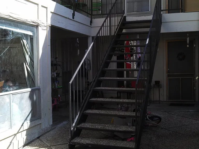1302 Hollow Creek Dr #C — Photo 3