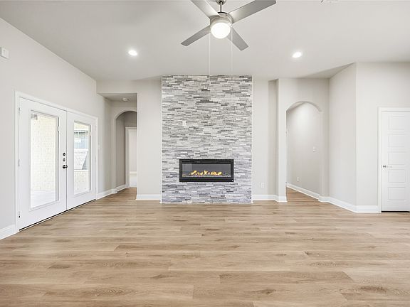 3rd image of 8409 Willowbrook Dr