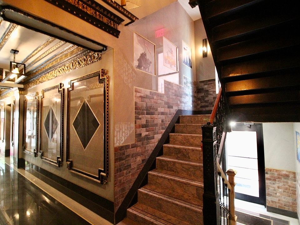1st image of 270 Kosciuszko St #201