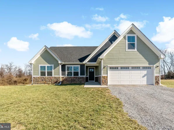 128 Joelenes Way, Shenandoah Junction, WV 25442