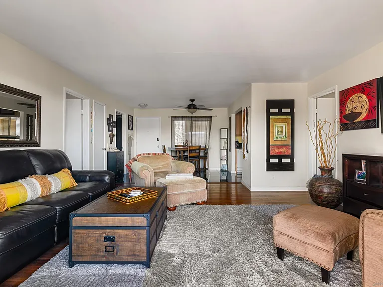 2530 Clairemont Dr #206 — Photo 3