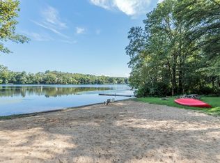 92 Lakeshore Dr, Georgetown, MA 01833