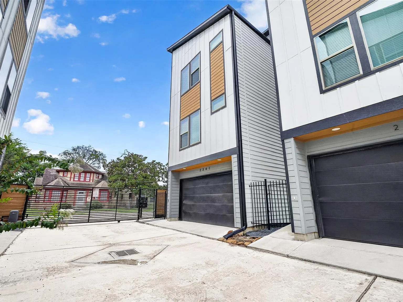3 bed, 3.5 bath, 1734 sqft, $2,800 — Photo 3