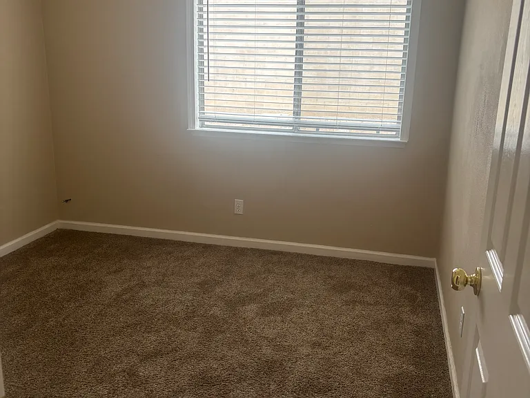 6769 N Constance Ave — Photo 12