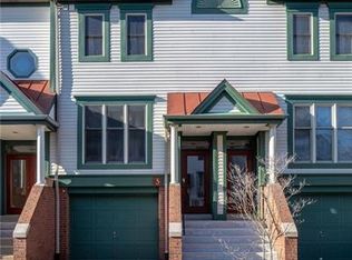 3 Waterside Pl, Pittsburgh, PA