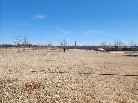 5th image of 11390 NE Trail Rd