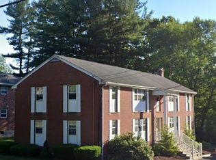 61 Prospect St #2W, Glastonbury, CT 06033