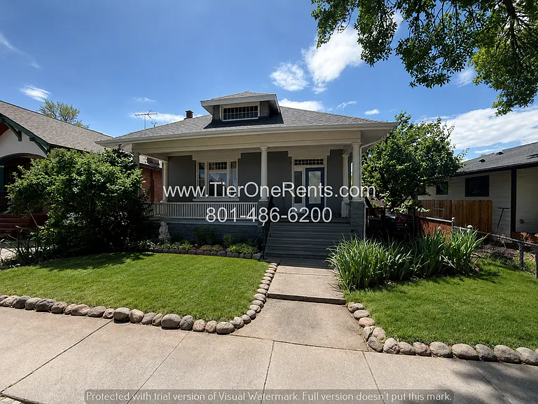 1012 E Blaine Ave — Photo 1