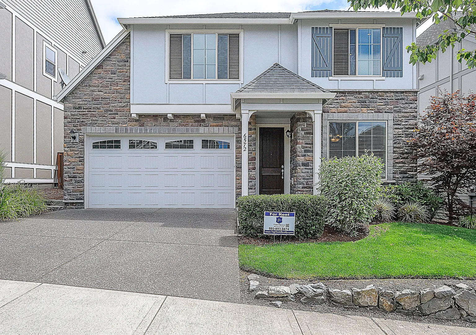 Beautiful 4BD* 3 BA* Single Family Home Located In Arbor Oaks Community! **Included In Rent: Hi S... — Photo 1