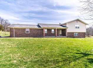 890 Richmond Rd N, Berea, KY 40403