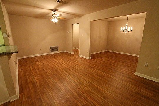 5th image of 1323 Glen Echo Dr
