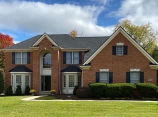 9165 Ledgemont Dr, Broadview Heights, OH 44147