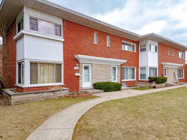 630 E Shabonee Trl, Mount Prospect, IL 60056