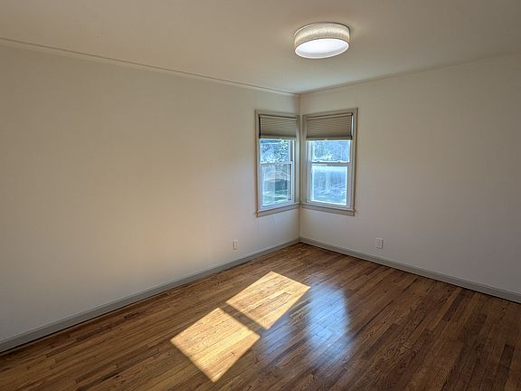 Bedroom 2of3
