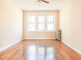 4722 W Addison St APT 1B, Chicago, IL 60641