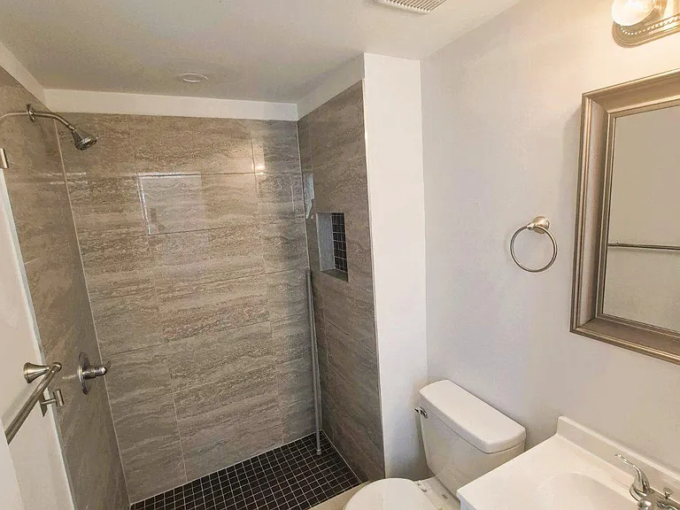2626 Ridge Ave #28-5 — Photo 8