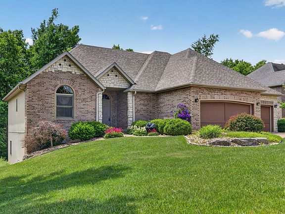 2nd image of 152 Dry Creek Lane