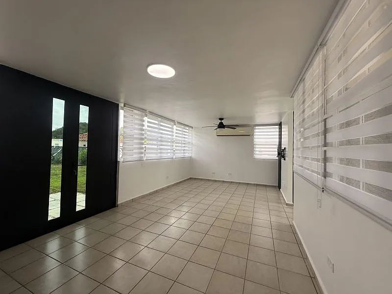 4 bed, 2.5 bath, 1506 sqft, $2,000 — Photo 4