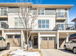 468 S Nolan Hill Dr NW, Calgary, AB T3R0S5