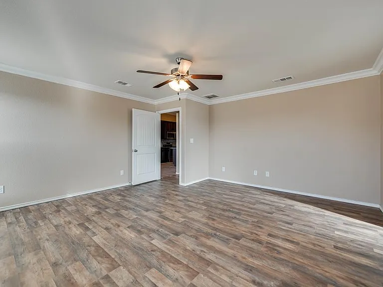 618 Juniper Ct — Photo 20