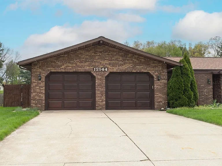 12144 Pennyroyal Ln — Photo 40