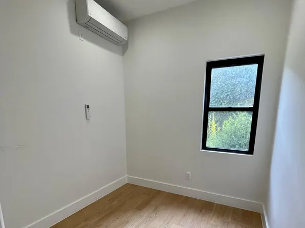 6 Saint Nichlas Avenue image 19 of 21