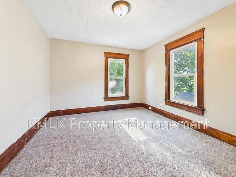 701 Kling St — Photo 30
