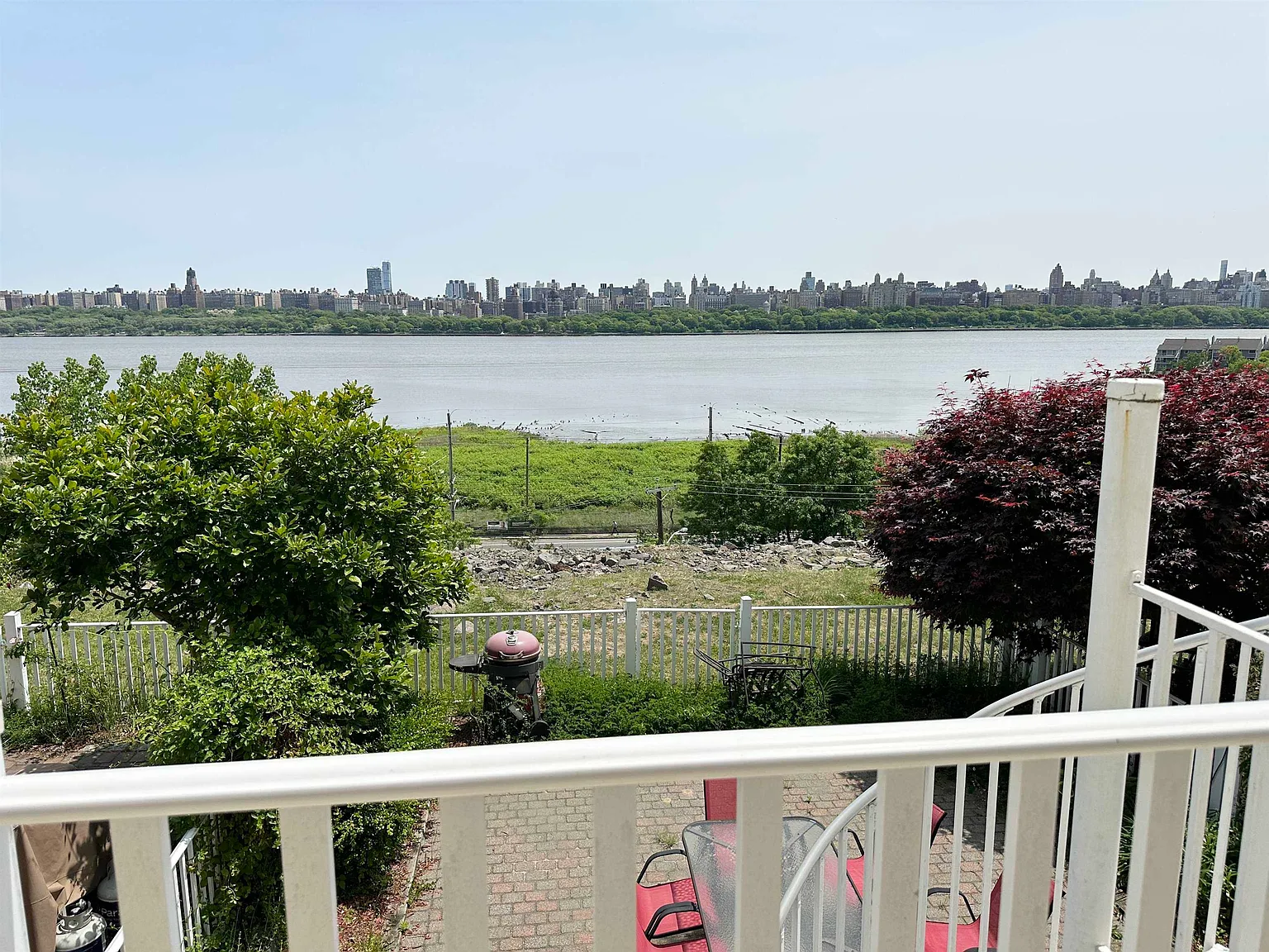 3 bed, 2.5 bath, $5,300 — Photo 2
