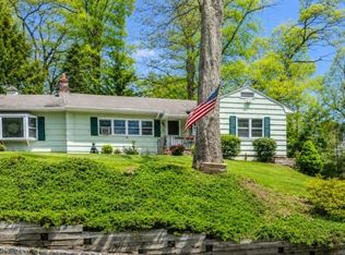 76 Washington Dr, Watchung Boro, NJ 07069