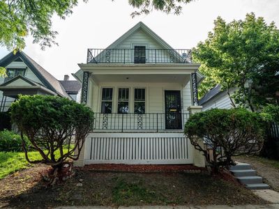 3206 North 11th STREET, Milwaukee, WI, 53206